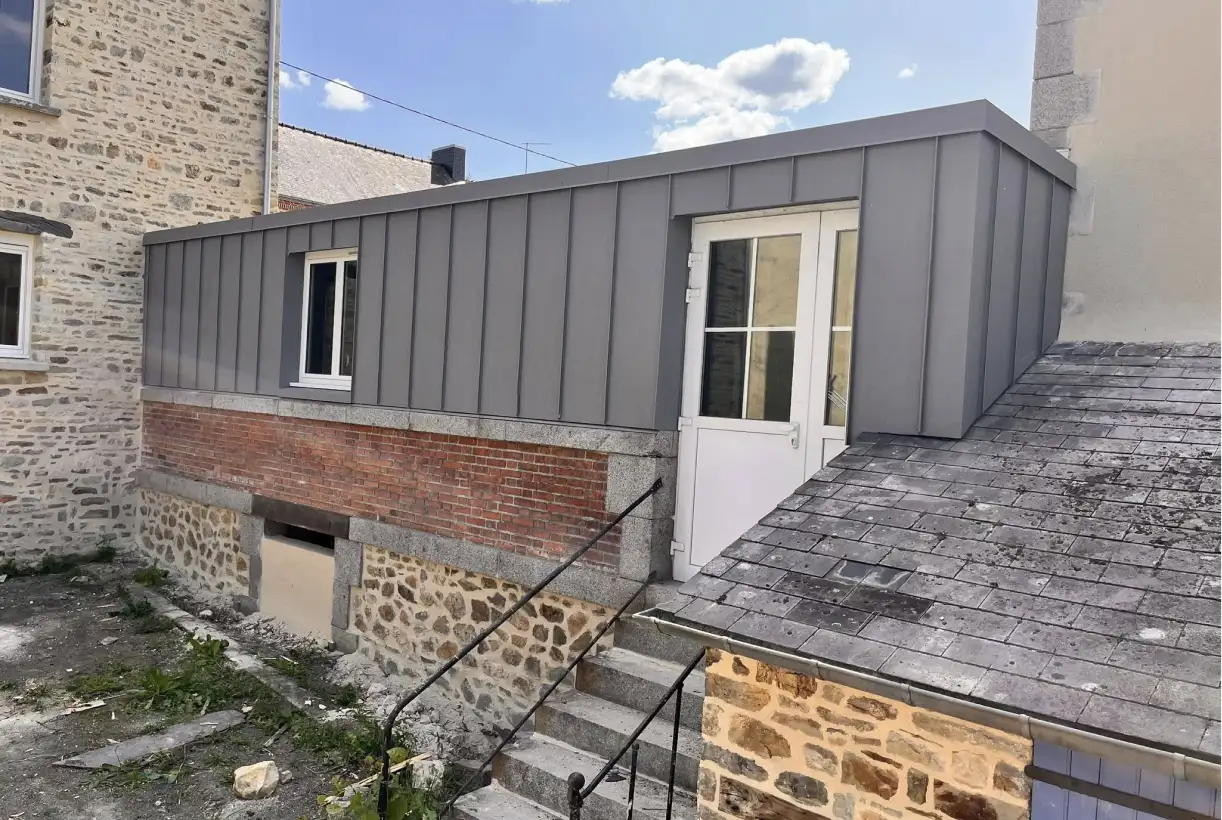 Corgne Ludovic Couvreur A Martigne Ferchaud En Images 03 3